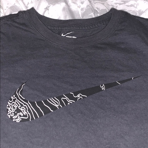Nike Kids Tee - Picture 1 of 4